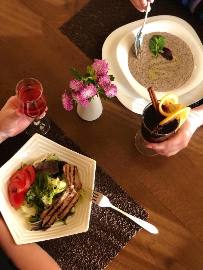 Карпаты 후스트 외부 사진